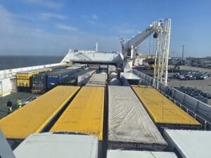 Cuxhaven ferry on way back 4,3 small